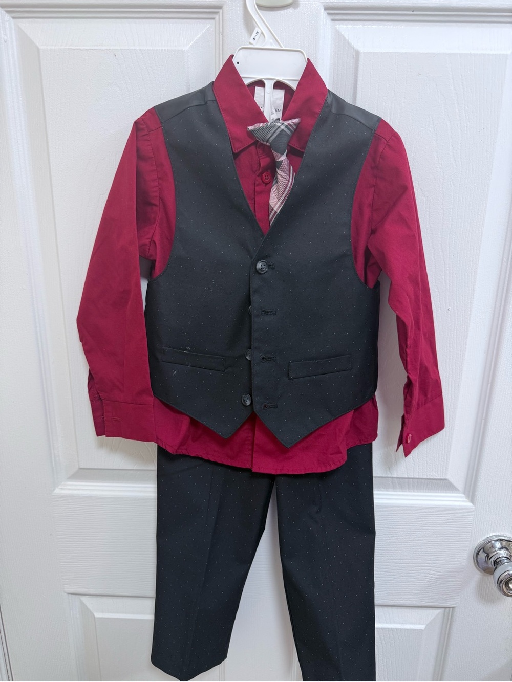 Van Heusen Black Vest & Pants with Burgundy Shirt and Plaid Tie